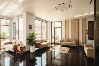 sand and river hotel