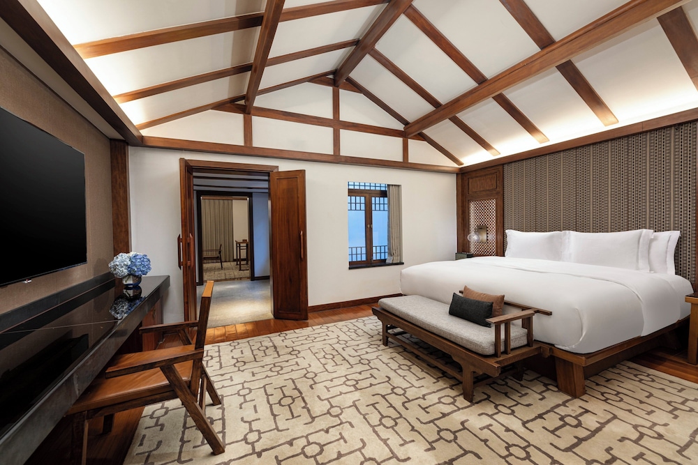 intercontinental lijiang ancient town resort by ihg