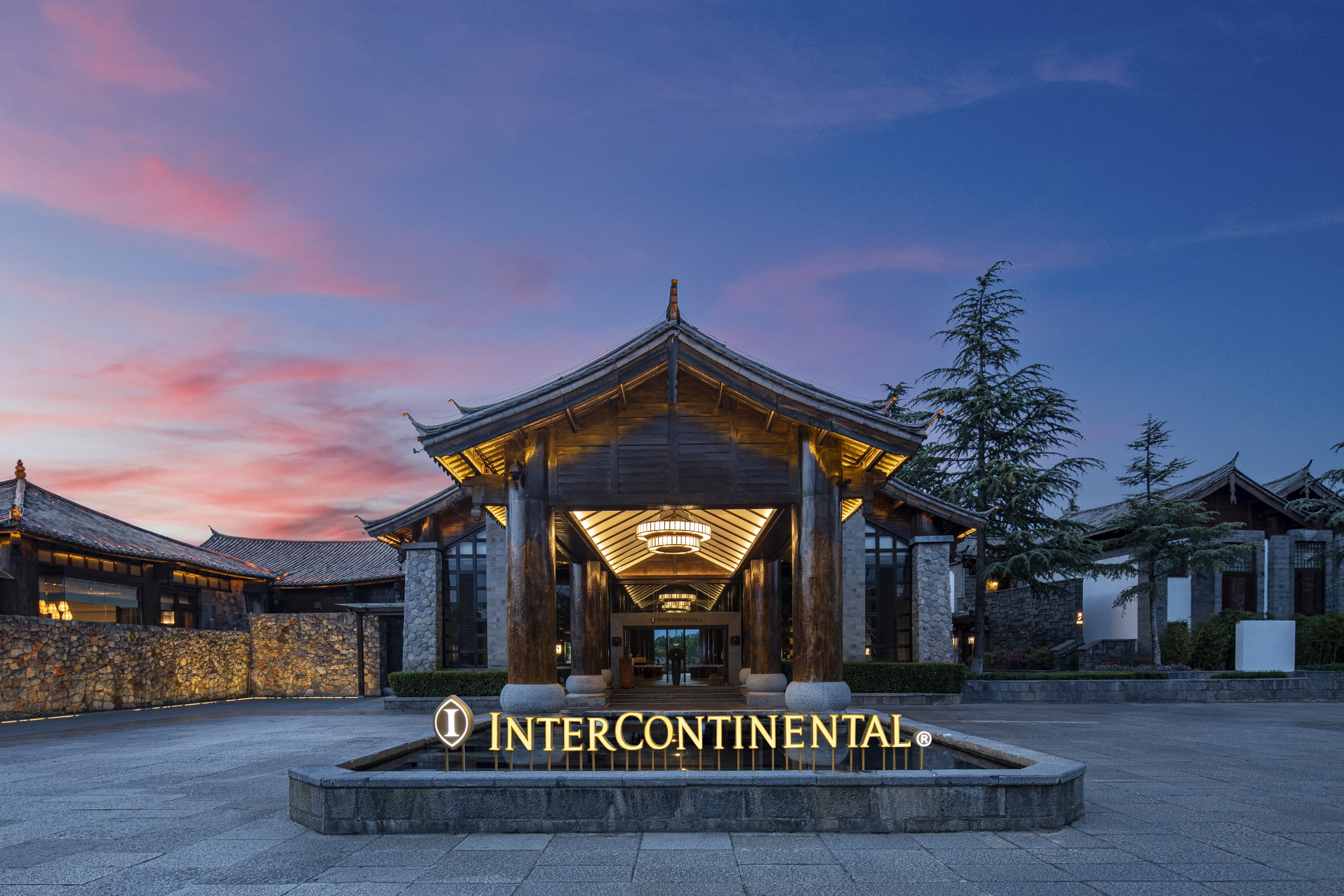 intercontinental lijiang ancient town resort by ihg