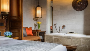 Intercontinental Lijiang Ancient Town Resort By Ihg,Lijiang City>>Lijiang,5 star