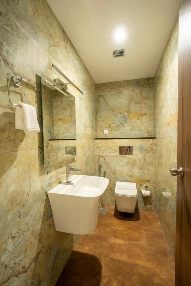 hotel hybiz by darshan