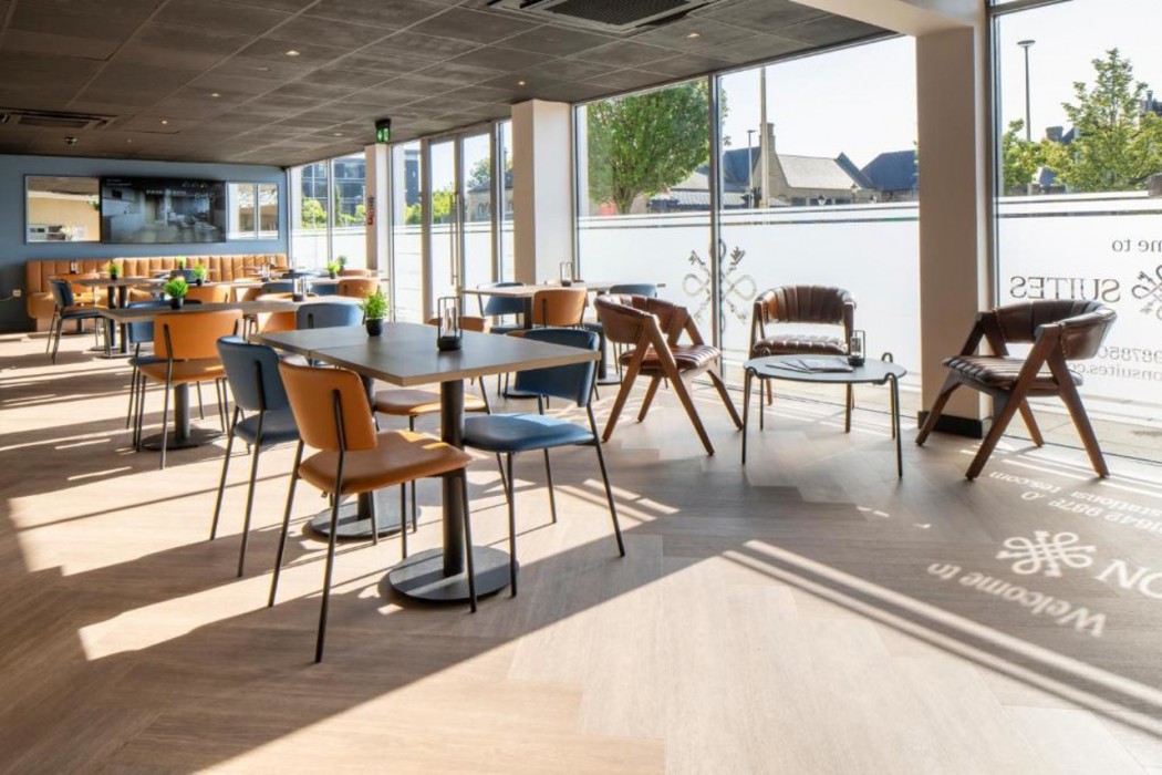 Station Suites,,4 star