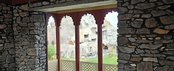 Garh Girvar A Tjs Unit,,3 star