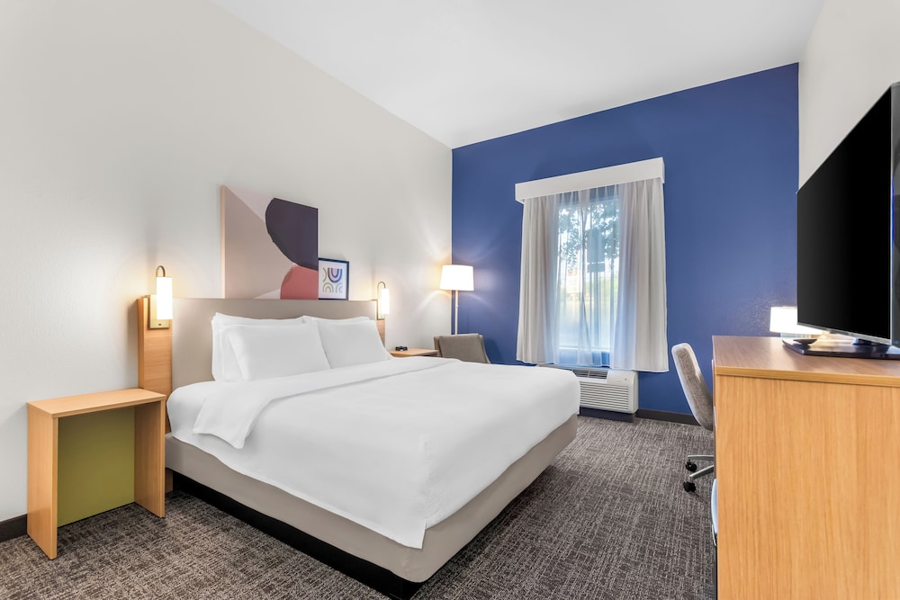 spark by hilton dothan