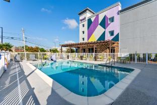 spark by hilton dothan