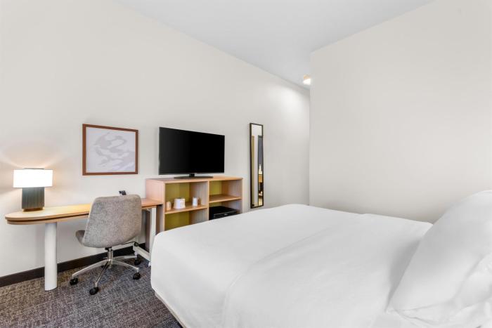 spark by hilton dothan