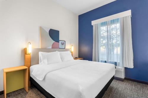 spark by hilton dothan