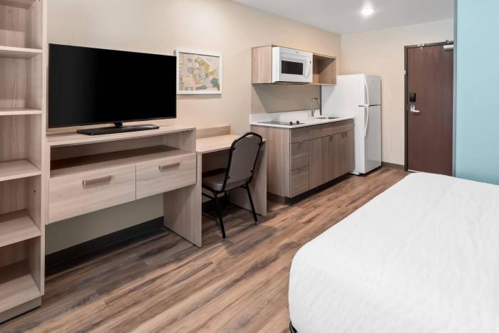 woodspring suites greenville airport