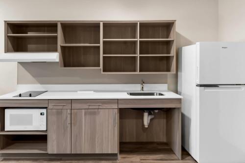 woodspring suites greenville airport