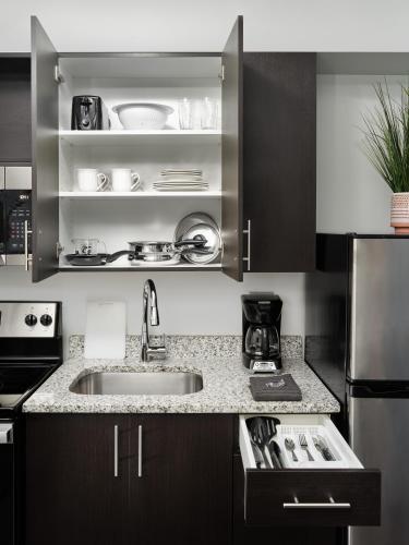 stayapt suites fayetteville