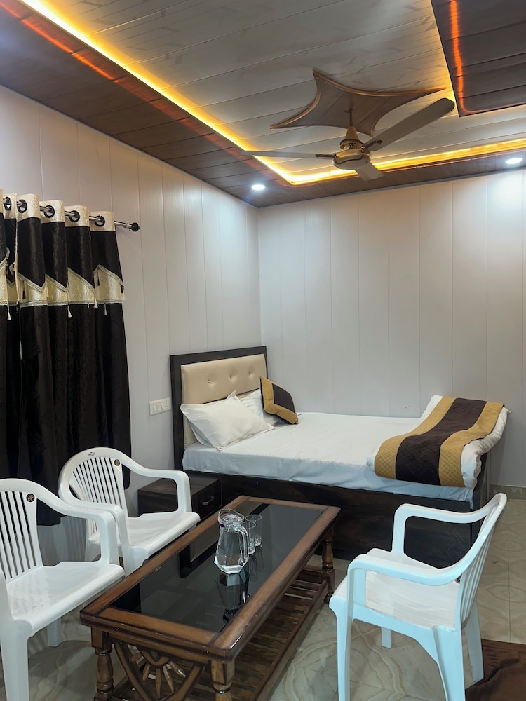 ganga godawari guest house