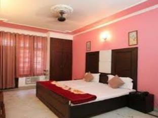 samar niwas dehradun