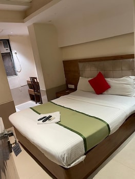 new regal by glitz hotels