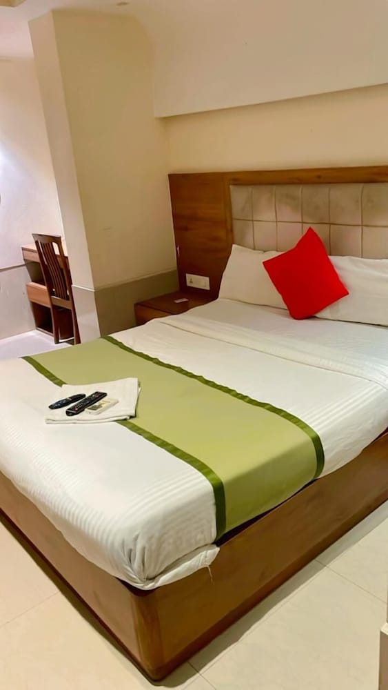 new regal by glitz hotels