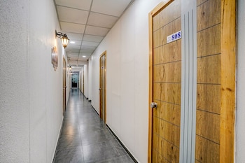 hotel skycity premium ac room in surat