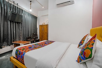 hotel skycity premium ac room in surat