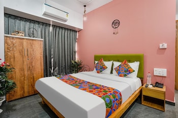 hotel skycity premium ac room in surat