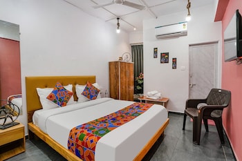 hotel skycity premium ac room in surat