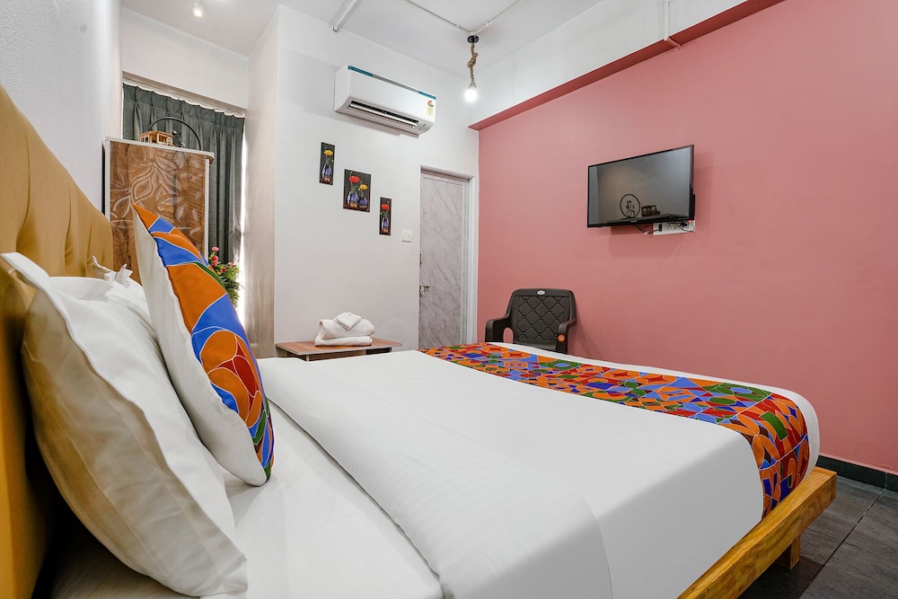 hotel skycity premium ac room in surat
