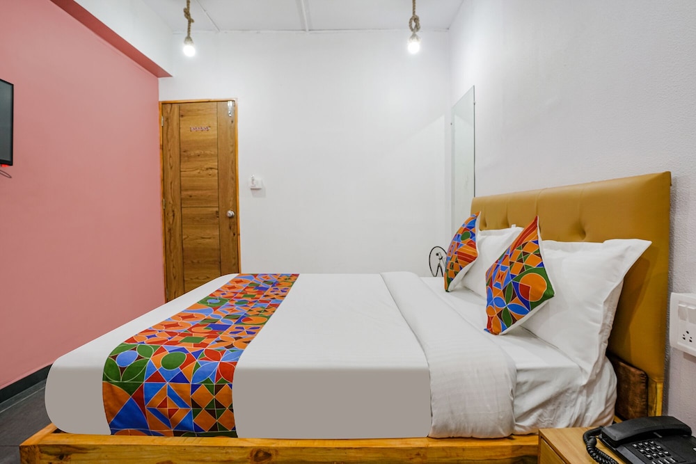 hotel skycity premium ac room in surat