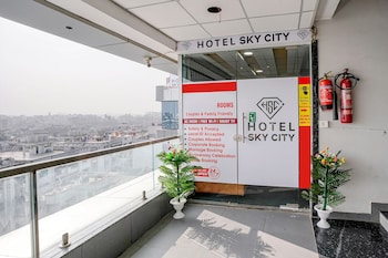 hotel skycity premium ac room in surat