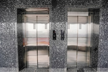 hotel skycity premium ac room in surat