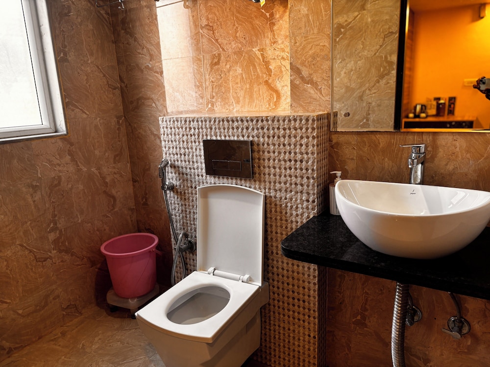 hotel gulabi nagri