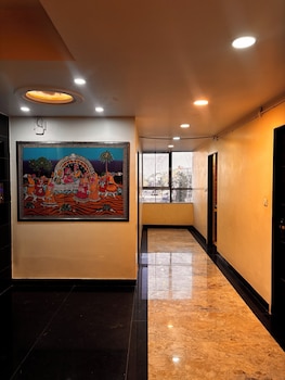 hotel gulabi nagri