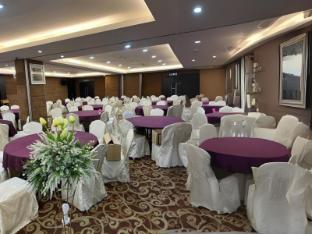 seeds hotel kuala selangor