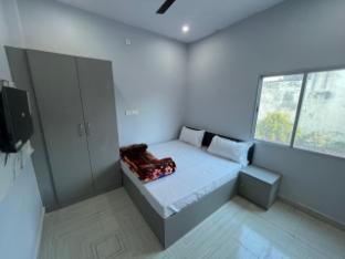 shivashram guest house