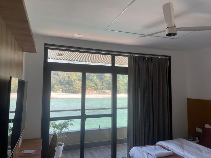 maayaa inn by ganges