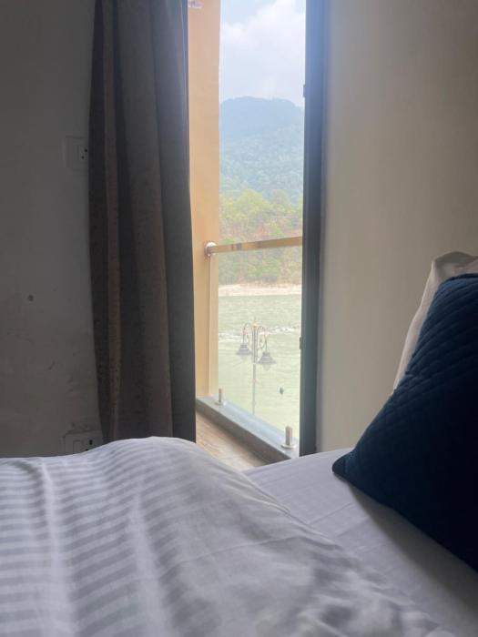 maayaa inn by ganges