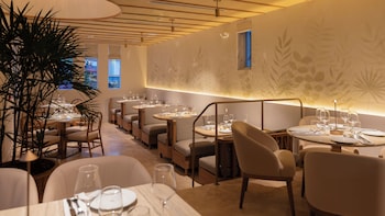 Donatella Boutique Hotel & Restaurant,1350 Collins Avenue,2 star