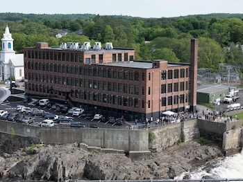 The Skowhegan By Kasa,7 Island Ave,2 star