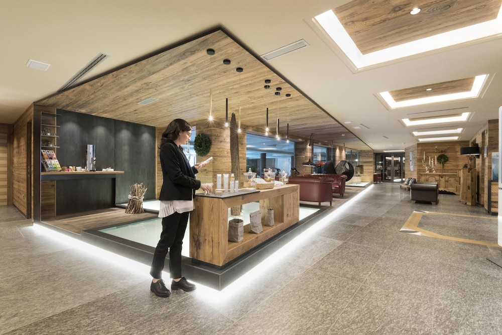 hotel lac salin spa and mountain resort