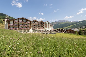 hotel lac salin spa and mountain resort