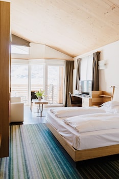 hotel lac salin spa and mountain resort