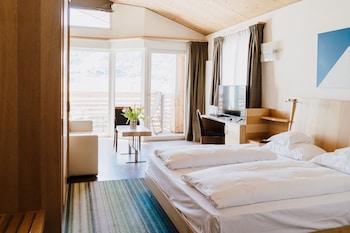 hotel lac salin spa and mountain resort