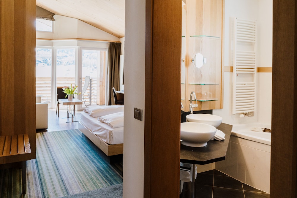 hotel lac salin spa and mountain resort