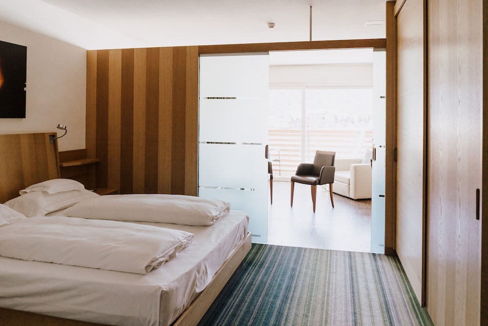 hotel lac salin spa and mountain resort