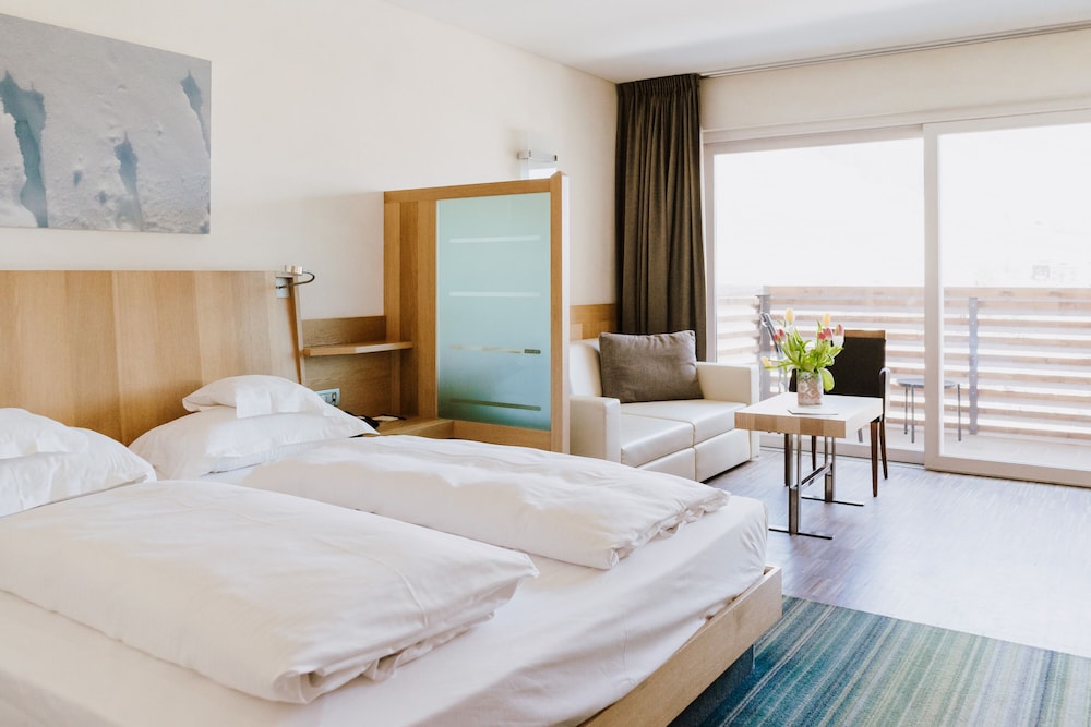 hotel lac salin spa and mountain resort