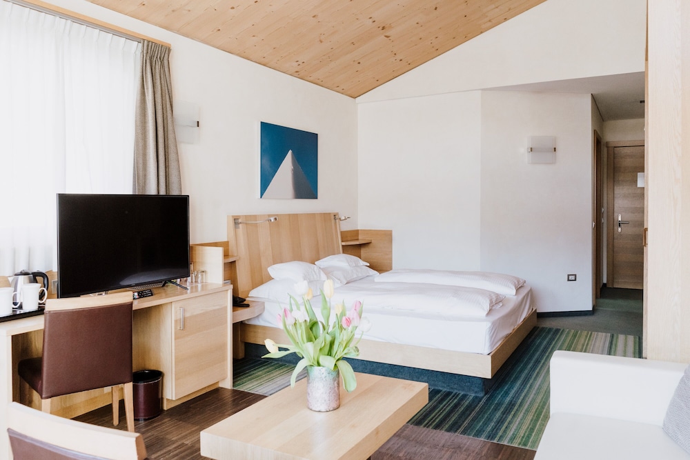 hotel lac salin spa and mountain resort