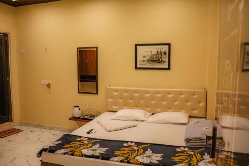 The Ganga Grand Pg,,3 star