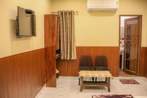 The Ganga Grand Pg,,3 star