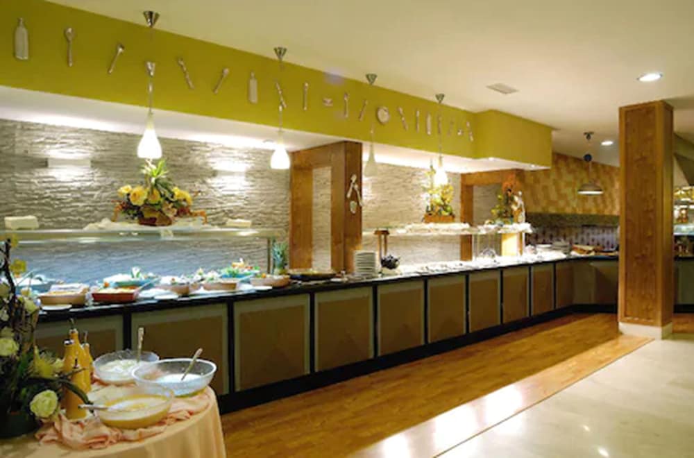 evenia olympic palace