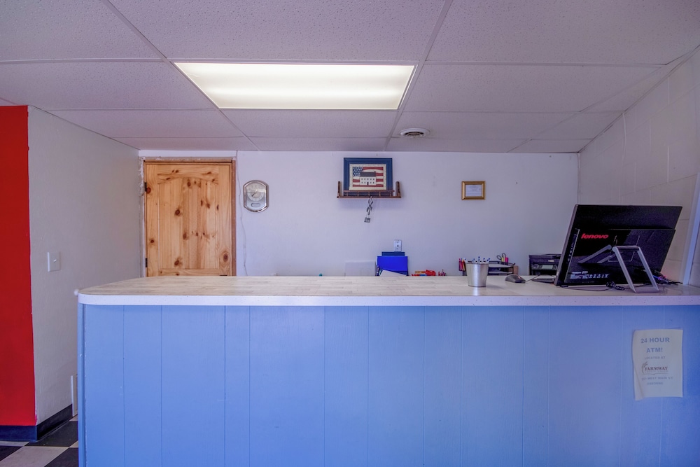 oyo crossroads inn