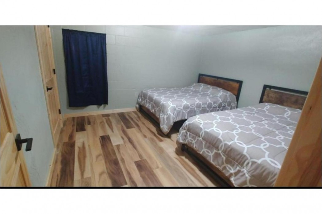 oyo crossroads inn