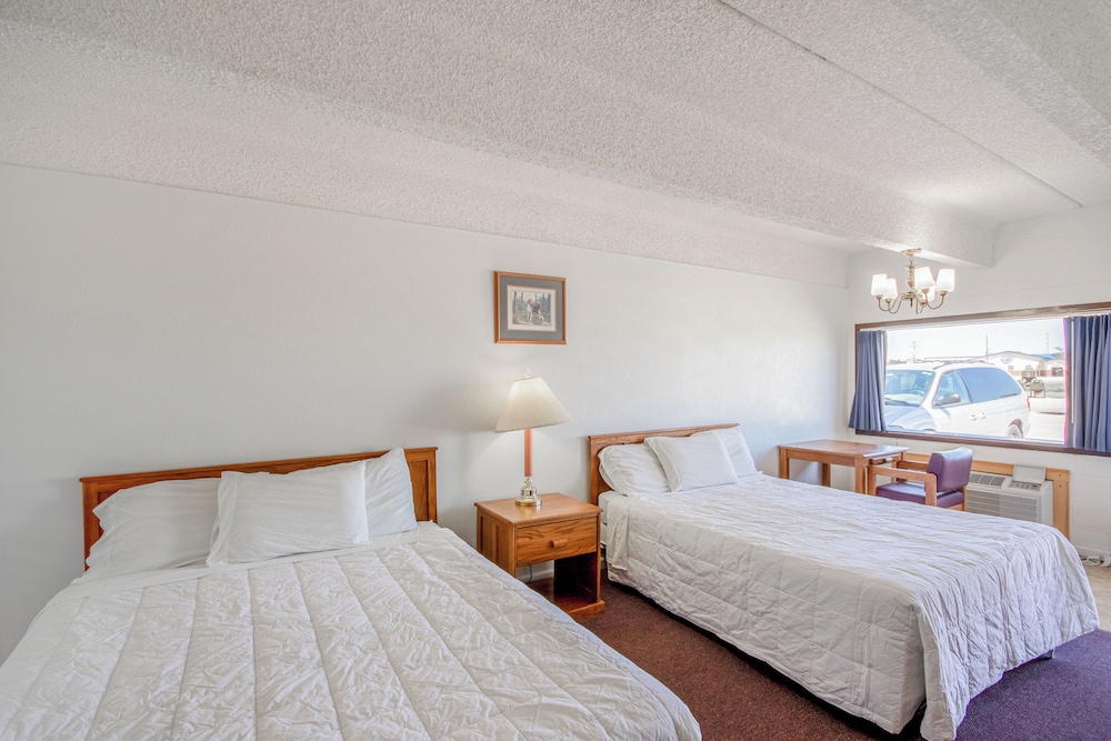 oyo crossroads inn