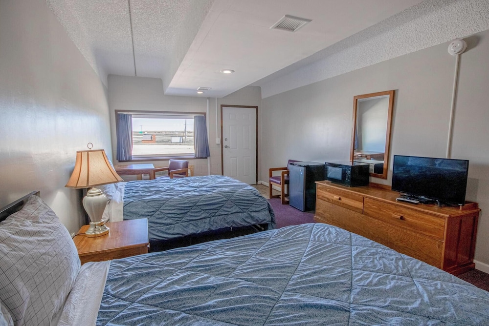 oyo crossroads inn