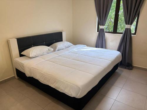 aman inn hotel